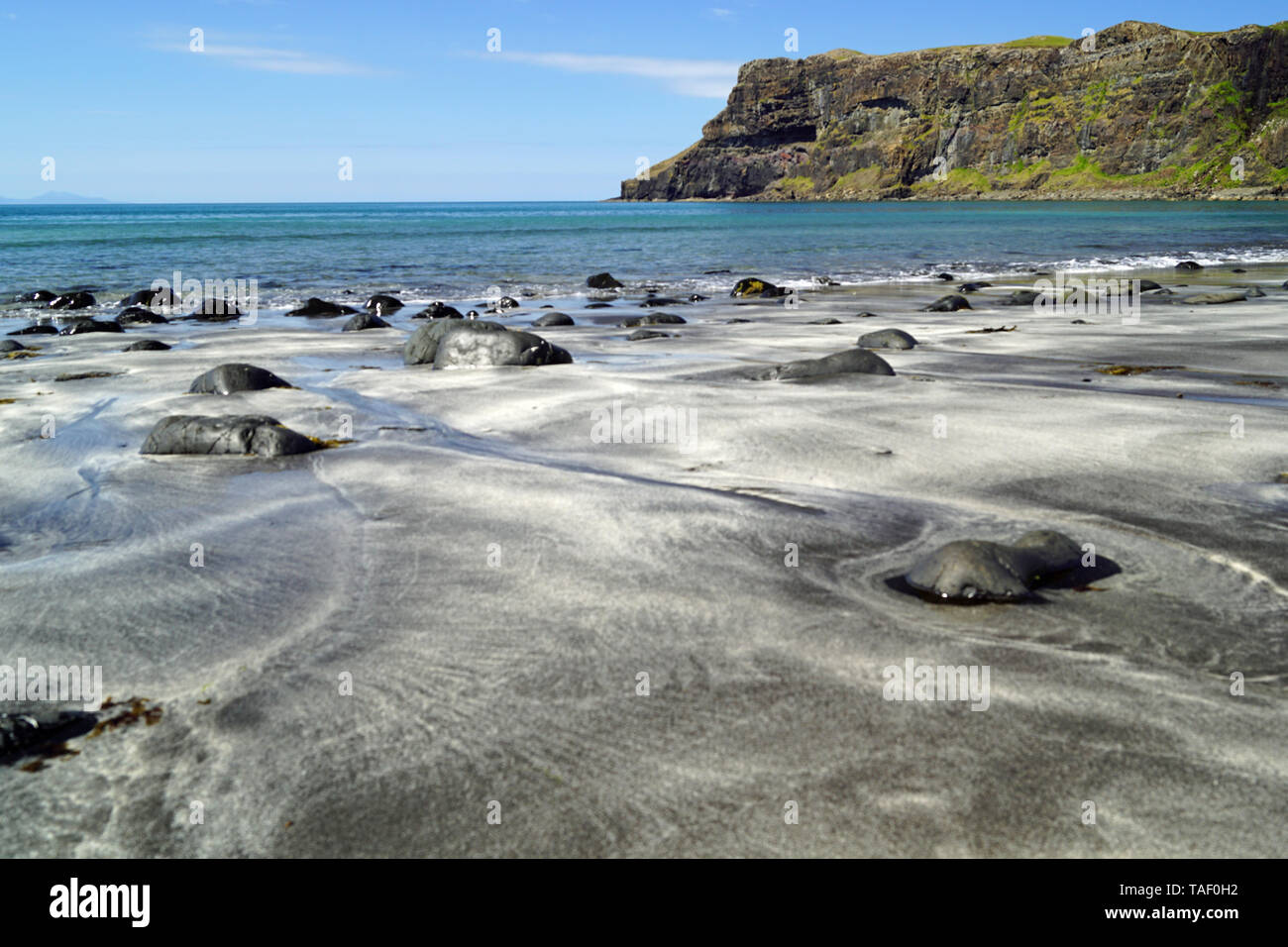 La plage de Talisker est près du village de Carbost sur l'île de Skye Banque D'Images