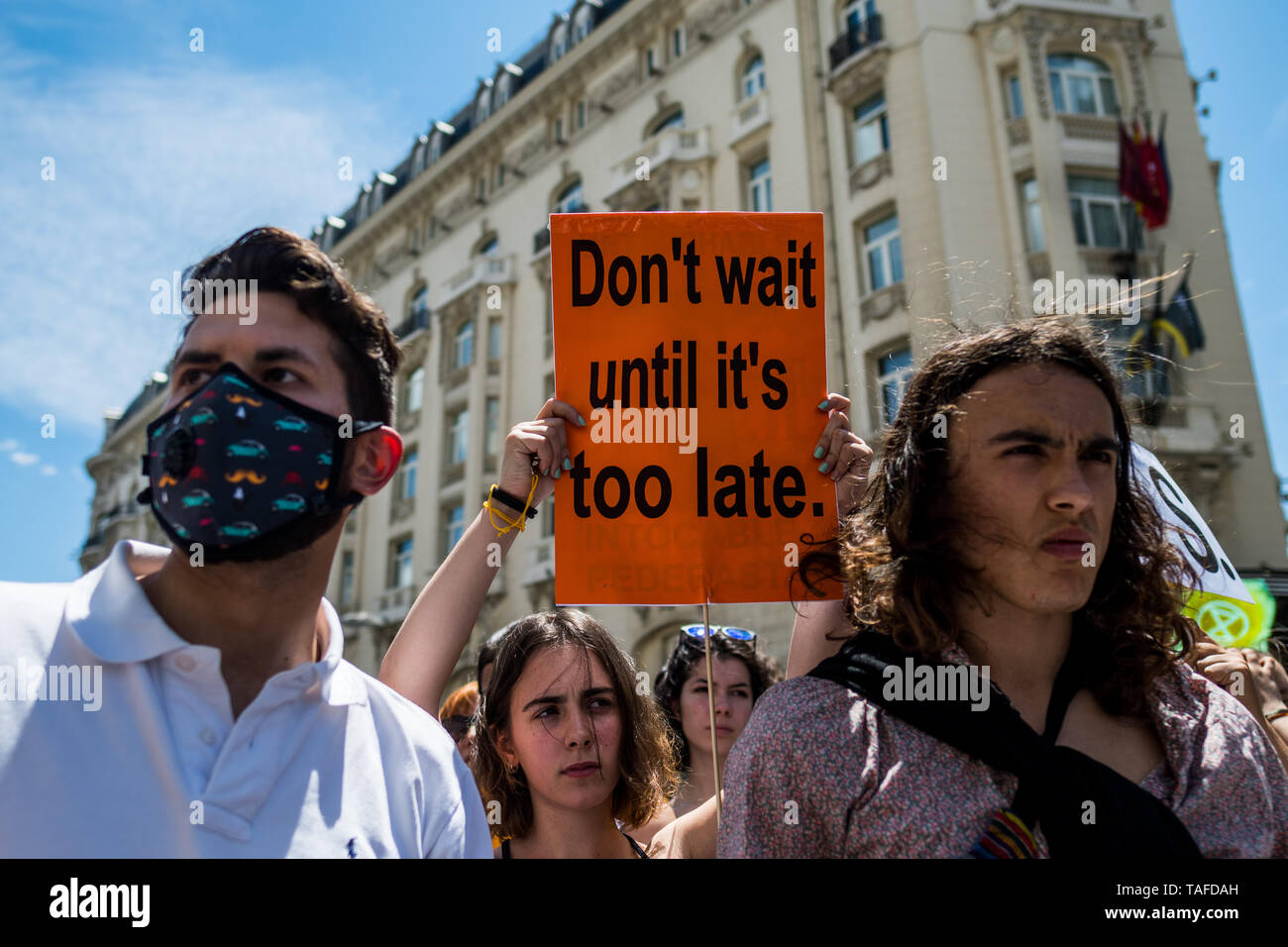 Madrid, Espagne. 24 mai, 2019. Des activistes du mouvement 'Future' vendredi pour protester contre le changement climatique pour réclamer des solutions à Madrid, Espagne. Credit : Marcos del Mazo/Alamy Live News Banque D'Images