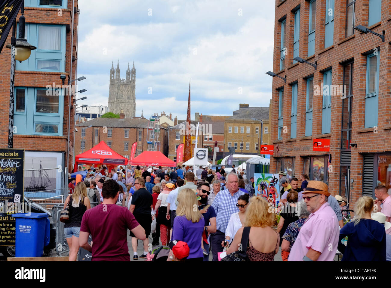 Gloucester, Gloucestershire, Royaume-Uni, 25 mai 2019. Le 10e festival des Grands Voiliers de Gloucester commence aujourd'hui. annoncée comme une journée remplie de plaisir pour toute la famille. Le Harbourside est pleine d'artistes, chanteurs de marin, historique de reconstitution historique et bien sûr, les pirates. Les vraies stars sont bien sûr les grands voiliers, ainsi appelé en raison de leur gréement traditionnel. Crédit : Mr Standfast/Alamy Live News Banque D'Images