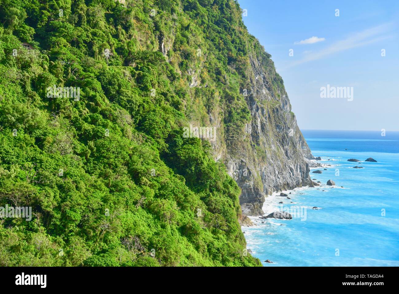 Les falaises côtières de Qingshui Falaise à Taiwan dans le parc national de Taroko Banque D'Images