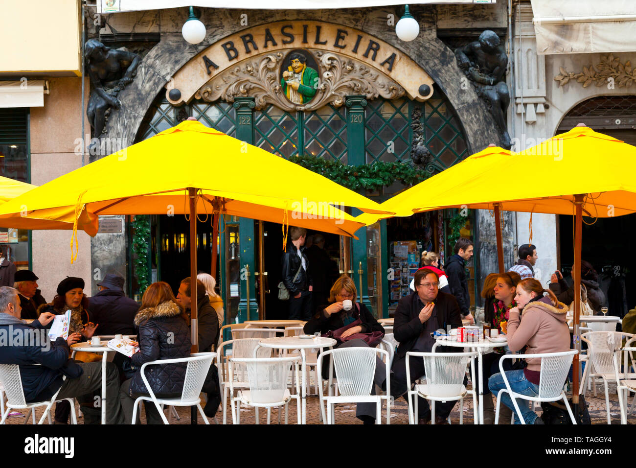 Un café Brasileira. Rua Garrett. Le quartier du Chiado. Ciudad de Lisboa, Portugal, Península Ibérica, Europa Banque D'Images