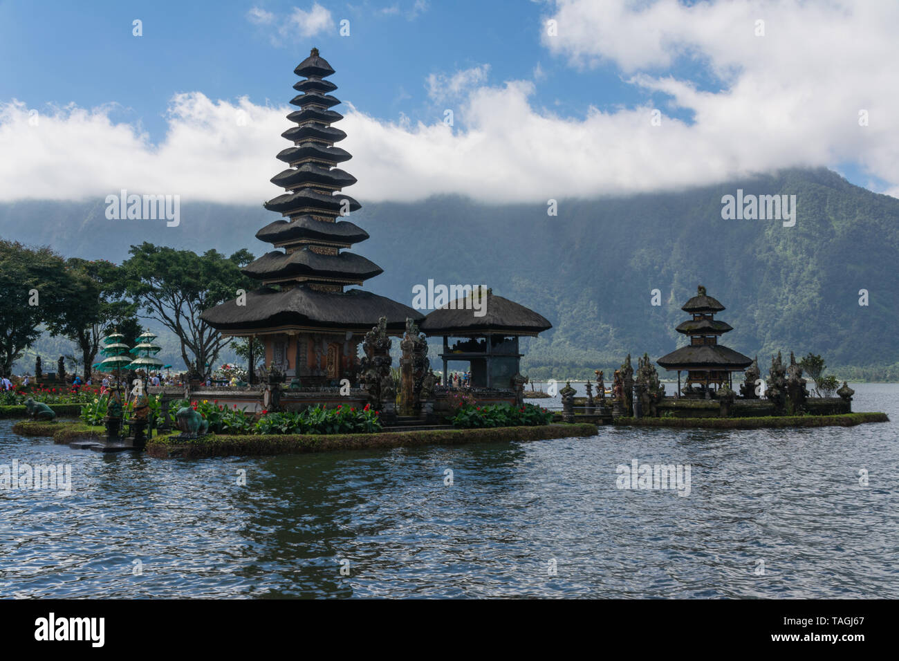 Temple d'Ulun Danu Beratan Lake à Bali en Indonésie. Également connu sous le nom de temple de l'eau de Bali. Banque D'Images