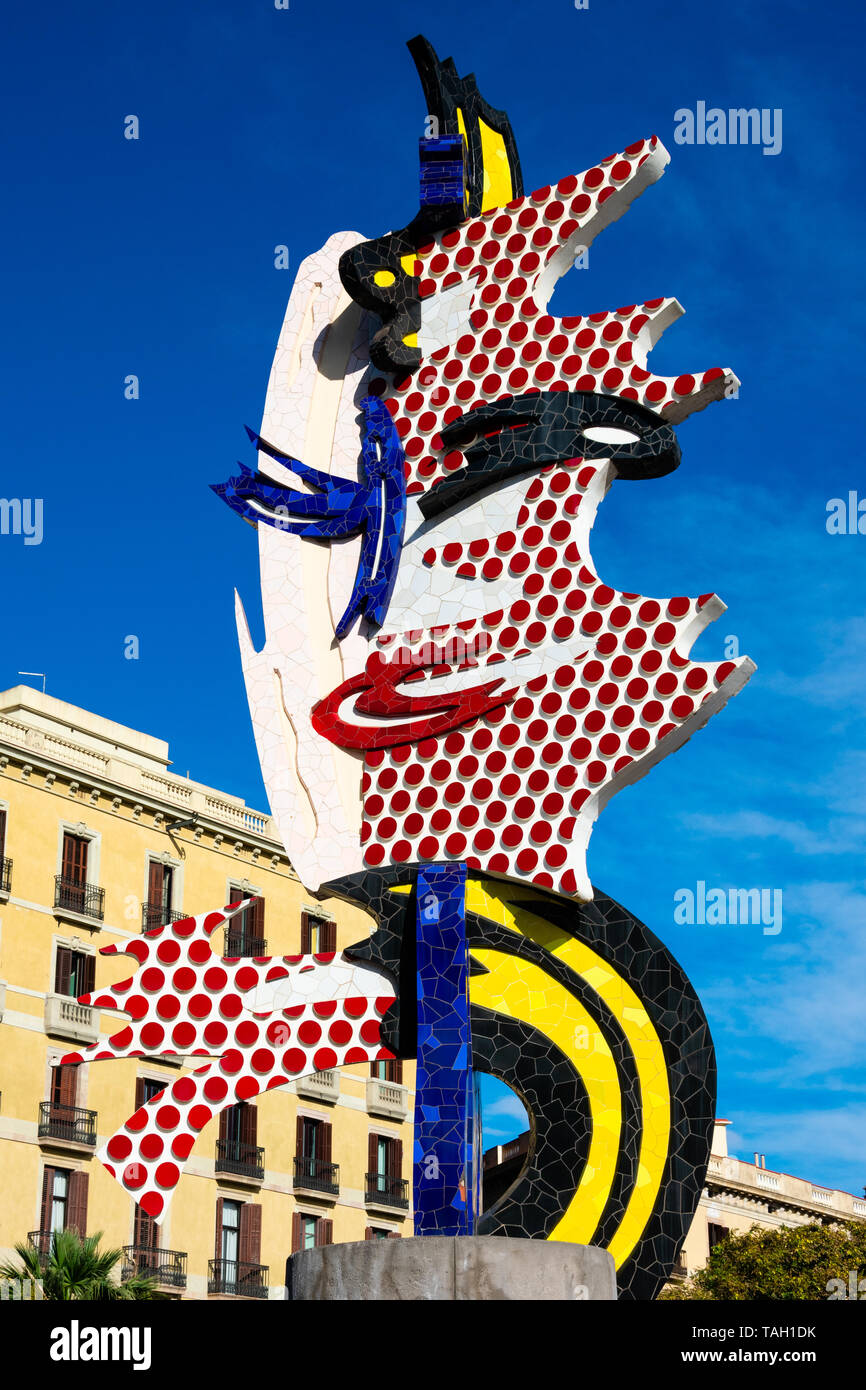 Barcelone, Espagne. Le 10 février 2019. La tête de Barcelone (La Cara o Cabeza de Barcelone), une sculpture surréaliste créé par l'artiste Roy Lichtenstein Banque D'Images