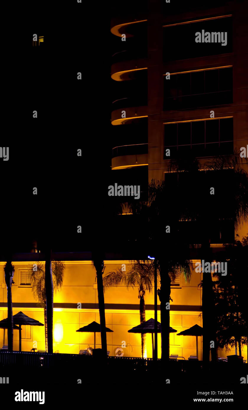 Orlando, Floride USA. Jul 2012. Une fenêtre de chambre dans un hôtel avec les lumières. Banque D'Images