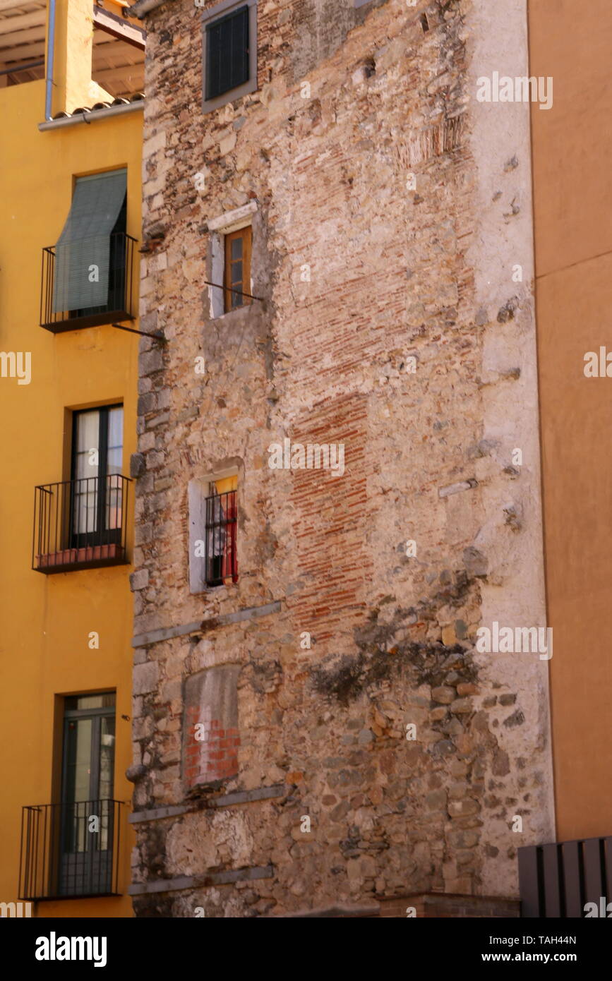 Te les immeubles à appartements à Gérone, Espagne. Banque D'Images