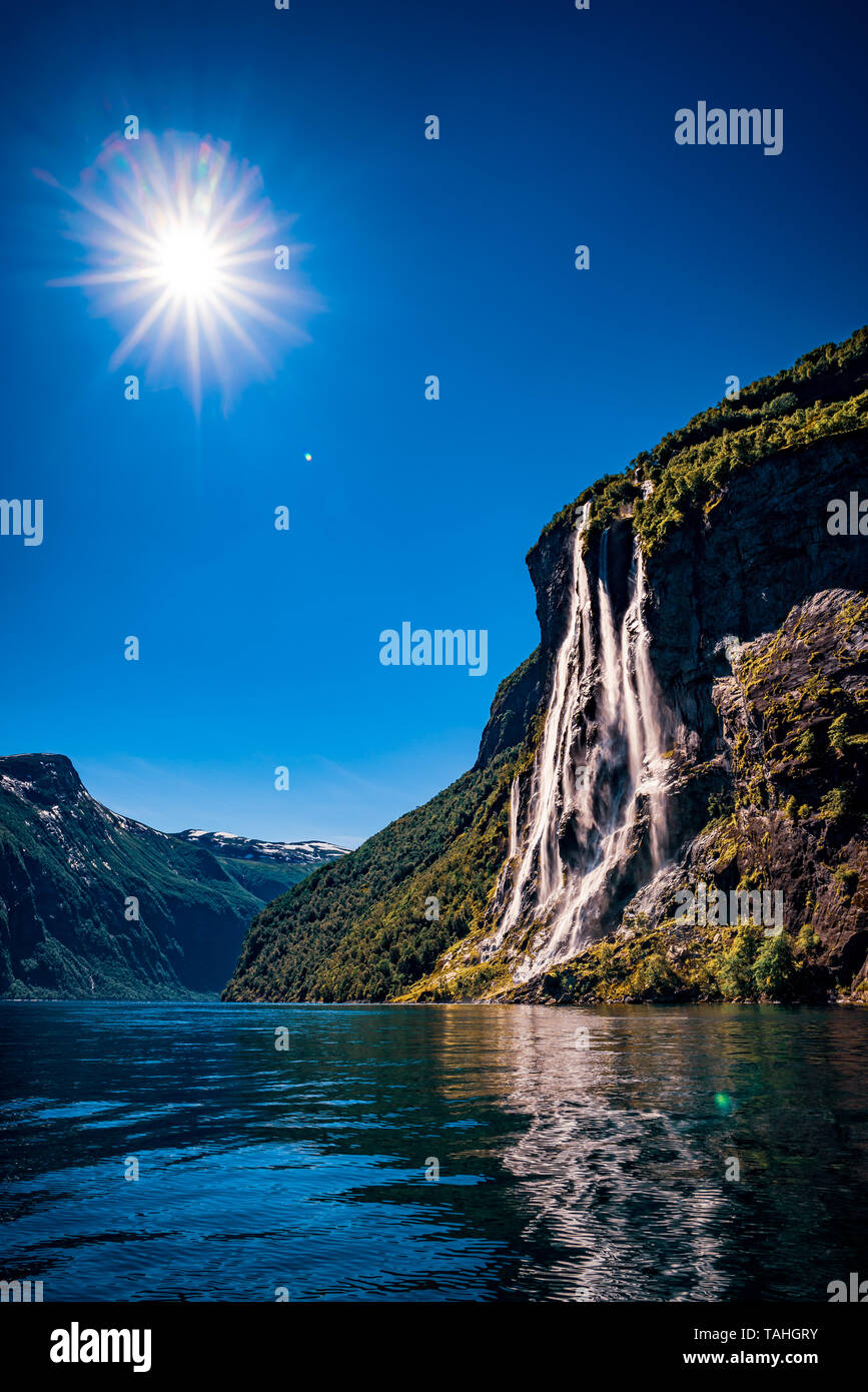 Fjord de Geiranger, cascade des sept Sœurs. Belle Nature Norvège paysage naturel. Banque D'Images