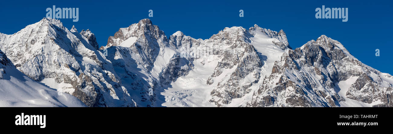 France, Hautes-Alpes (05), Col du Lautaret, le Parc National des Écrins - Hiver vue panoramique sur le glacier du Lautaret, Glacier de l'homme et de bec de l'Homme Banque D'Images