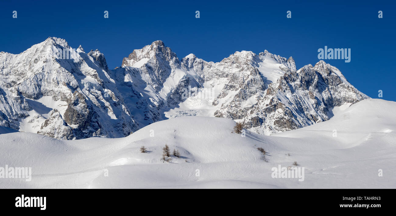 France, Hautes-Alpes (05), Col du Lautaret, le Parc National des Écrins - Hiver vue panoramique sur le glacier du Lautaret, Glacier de l'homme et de bec de l'Homme Banque D'Images