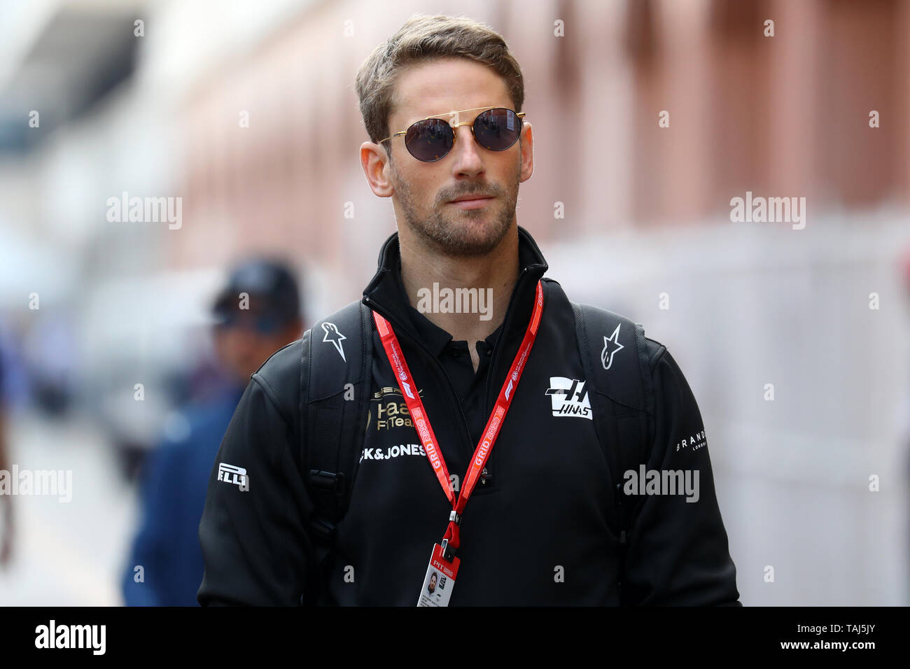 Monte Carlo, Monaco. 25 mai , 2019. Romain Grosjean de l'énergie riche Haas F1 Team dans le paddock durant le Grand Prix F1 de Monaco Crédit : Marco Canoniero/Alamy Live News Crédit : Marco Canoniero/Alamy Live News Banque D'Images