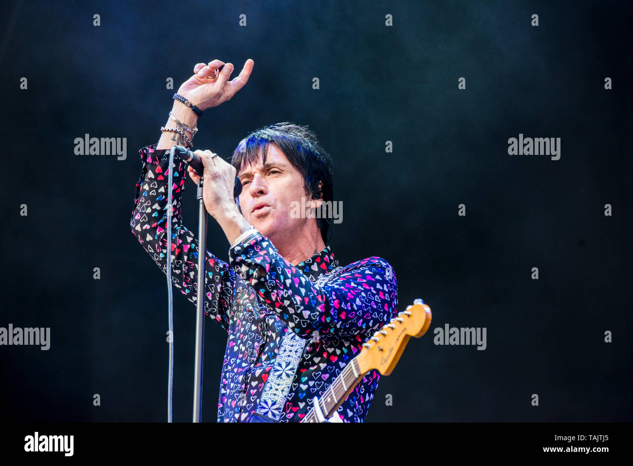 Chanteur et guitariste Johnny Marr en live au festival de musique de tous les points à l'Est au parc Victoria, East London, England, UK Banque D'Images