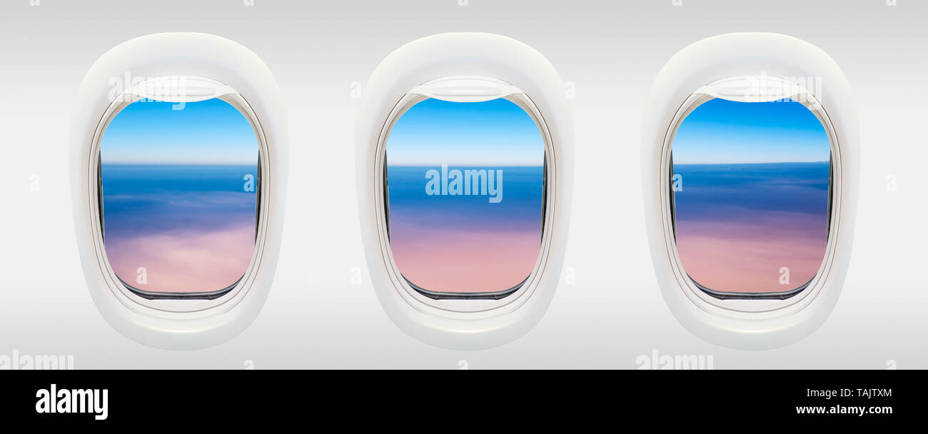 De Windows à partir de l'intérieur de l'avion, ciel bleu et nuages roses, antenne travel concept Banque D'Images