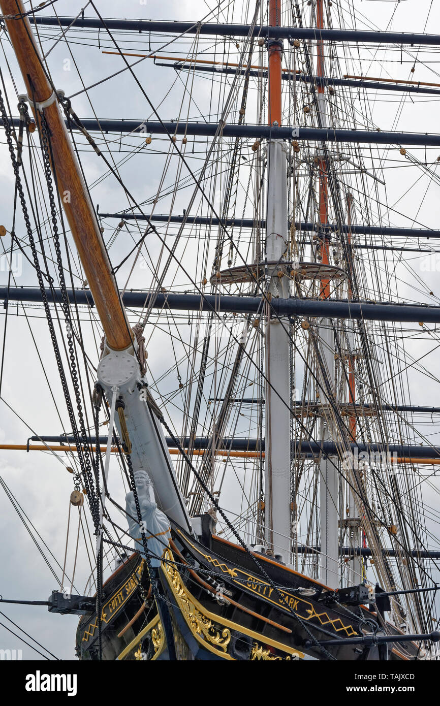 LONDON GREENWICH le gréement des mâts de beaupré et figure de proue SUR LE PLATEAU LE CLIPPER CUTTY SARK Banque D'Images