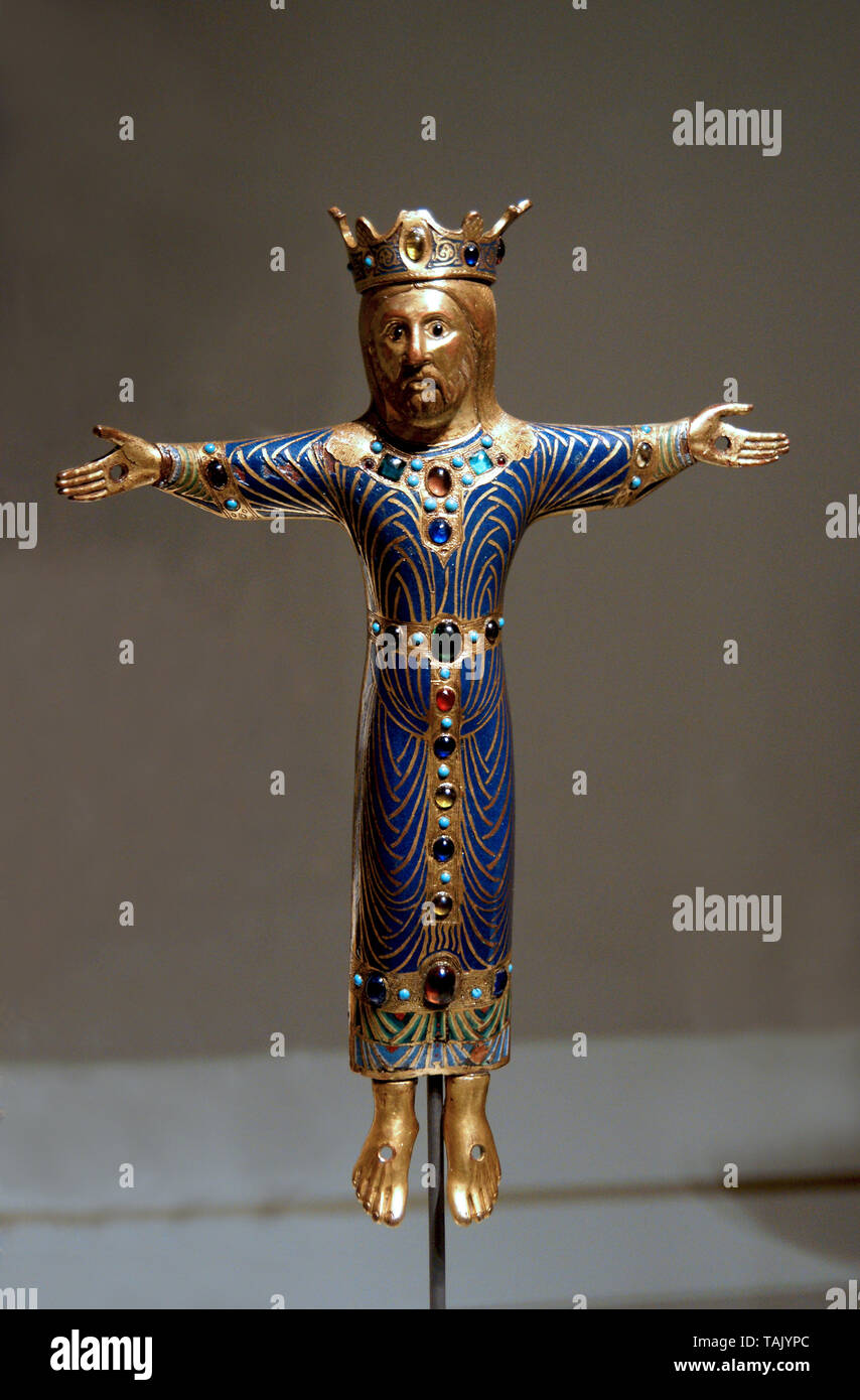La figure du Christ à partir d'une croix de procession. C. 1200. Limoges, France. Le cuivre, émail et verre. Le Musée de l'Ermitage. La Russie. Banque D'Images La figure du Christ à partir d'une croix de procession. C. 1200. Limoges, France. Le cuivre, émail et verre. Le Musée de l'Ermitage. La Russie. Banque D'Images