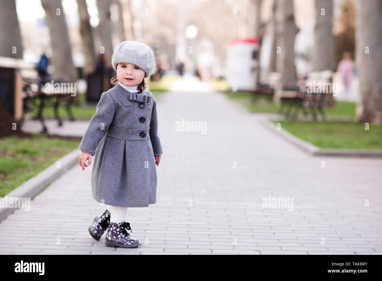 Wearing French Beret Banque D Image Et Photos Alamy