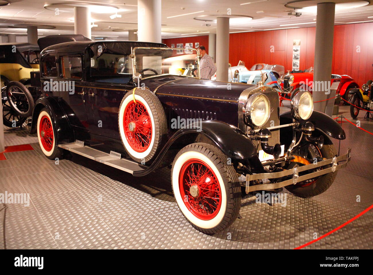 Oldtimer voiture dans le Musée de l'automotion de histrory, Salamanque, Castille Leon, Espagne, Europe Banque D'Images
