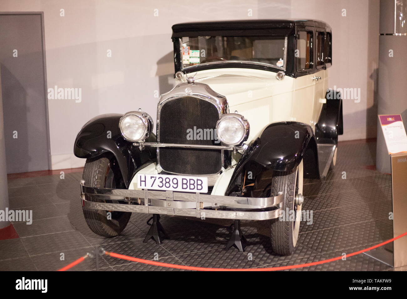 Oldtimer voiture dans le Musée de l'automotion de histrory, Salamanque, Castille Leon, Espagne, Europe Banque D'Images