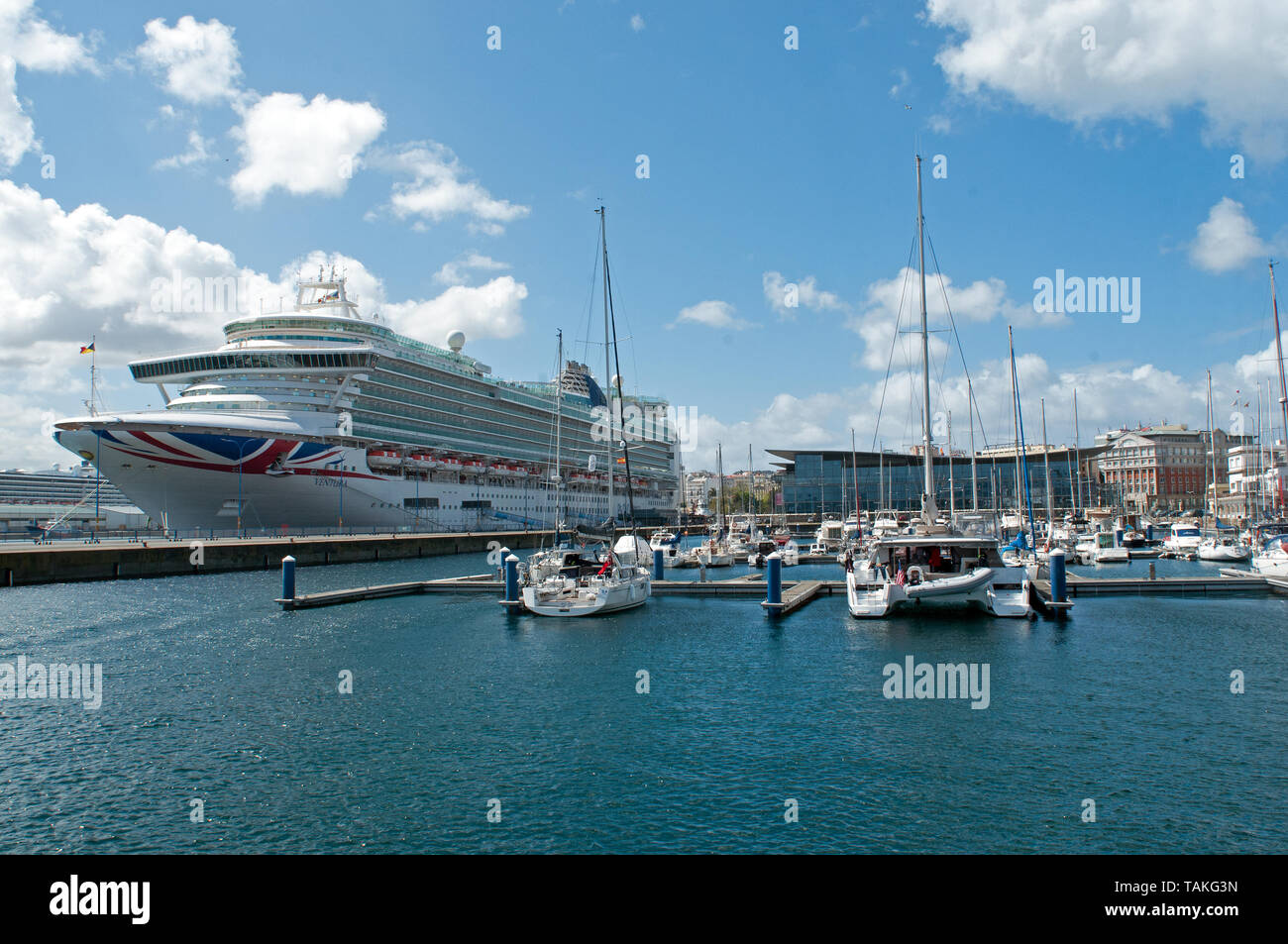 Port Cruiser A Coruña Galice Espagne Banque D'Images