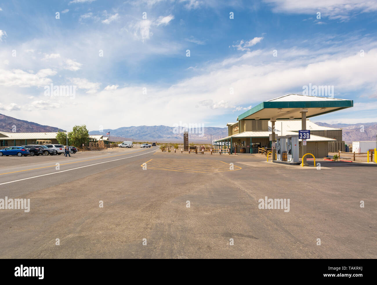 Californie, USA - 4 Avril 2019 : Station service à Stovepipe Wells. Death Valley National Park. Banque D'Images