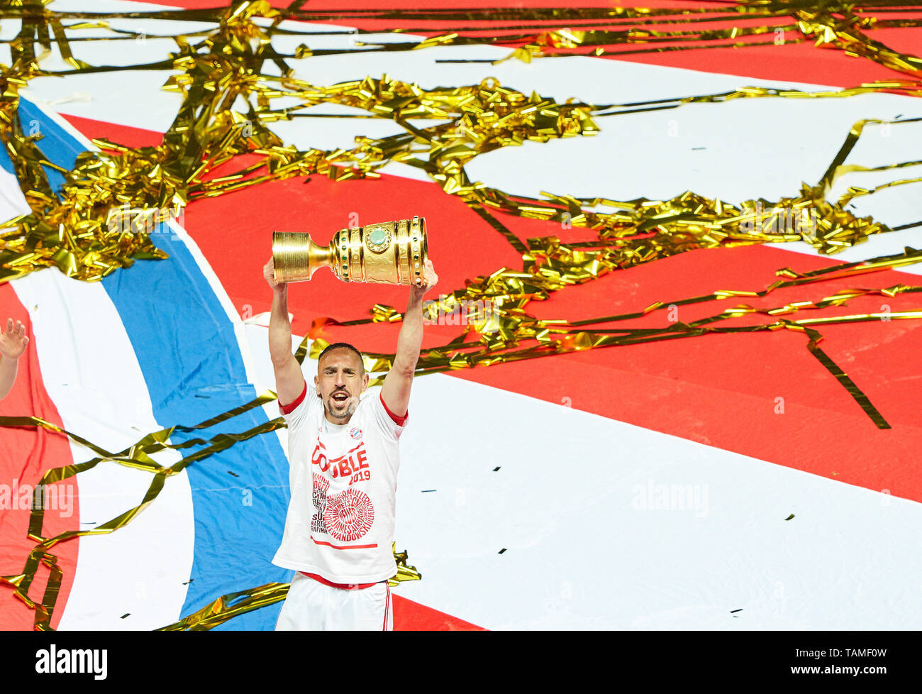 Munich, Allemagne. 25 mai, 2019. Les gagnants cérémonie : Franck Ribery, FCB 7 trophée avec FC BAYERN MUNICH - RB LEIPZIG DFB-Pokal Final 3-0, Trophée allemand de football , Berlin, mai 25, 2019 saison 2018/2019, football, München, Red Bull © Peter Schatz / Alamy Live News Crédit : Peter Schatz/Alamy Live News Banque D'Images