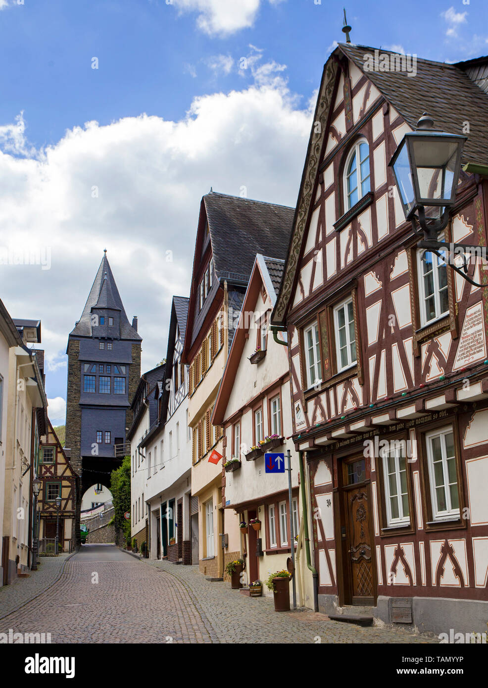 Steeger gate (Steeger Tor) une ancienne porte de la ville et des maisons à colombages, Bacharach, Vallée du Haut-Rhin moyen, Rhénanie-Palatinat, Allemagne Banque D'Images