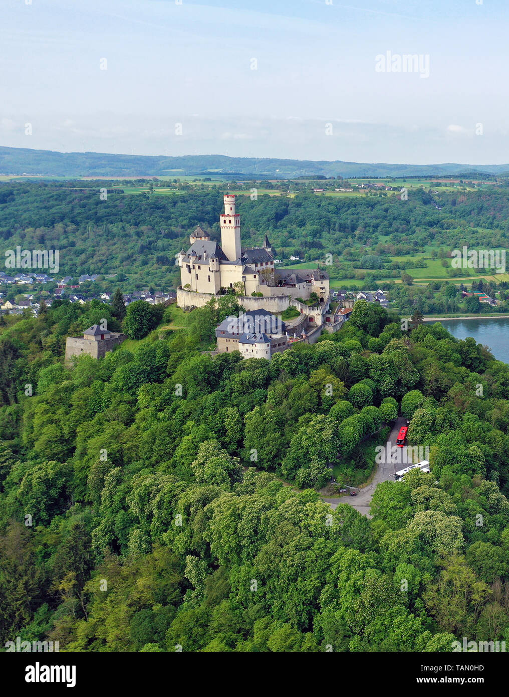 Au village de Marksburg Braubach, site du patrimoine mondial de l'UNESCO, Vallée du Haut-Rhin moyen, Rhénanie-Palatinat, Allemagne Banque D'Images