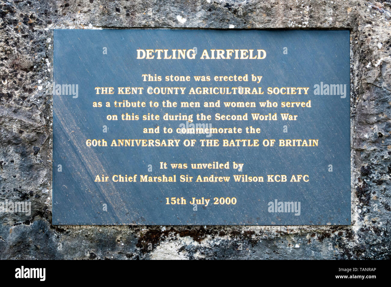 Une plaque sur le site de l'Aérodrome Detling en temps de guerre. Maintenant partiellement utilisé comme Kent Showground. Banque D'Images