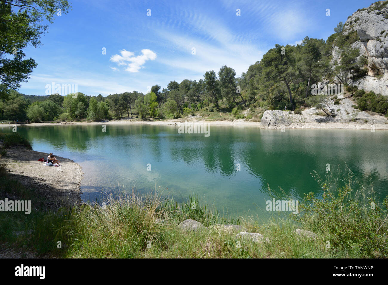 Lac st remy de provence Banque de photographies et d'images à haute  résolution - Alamy