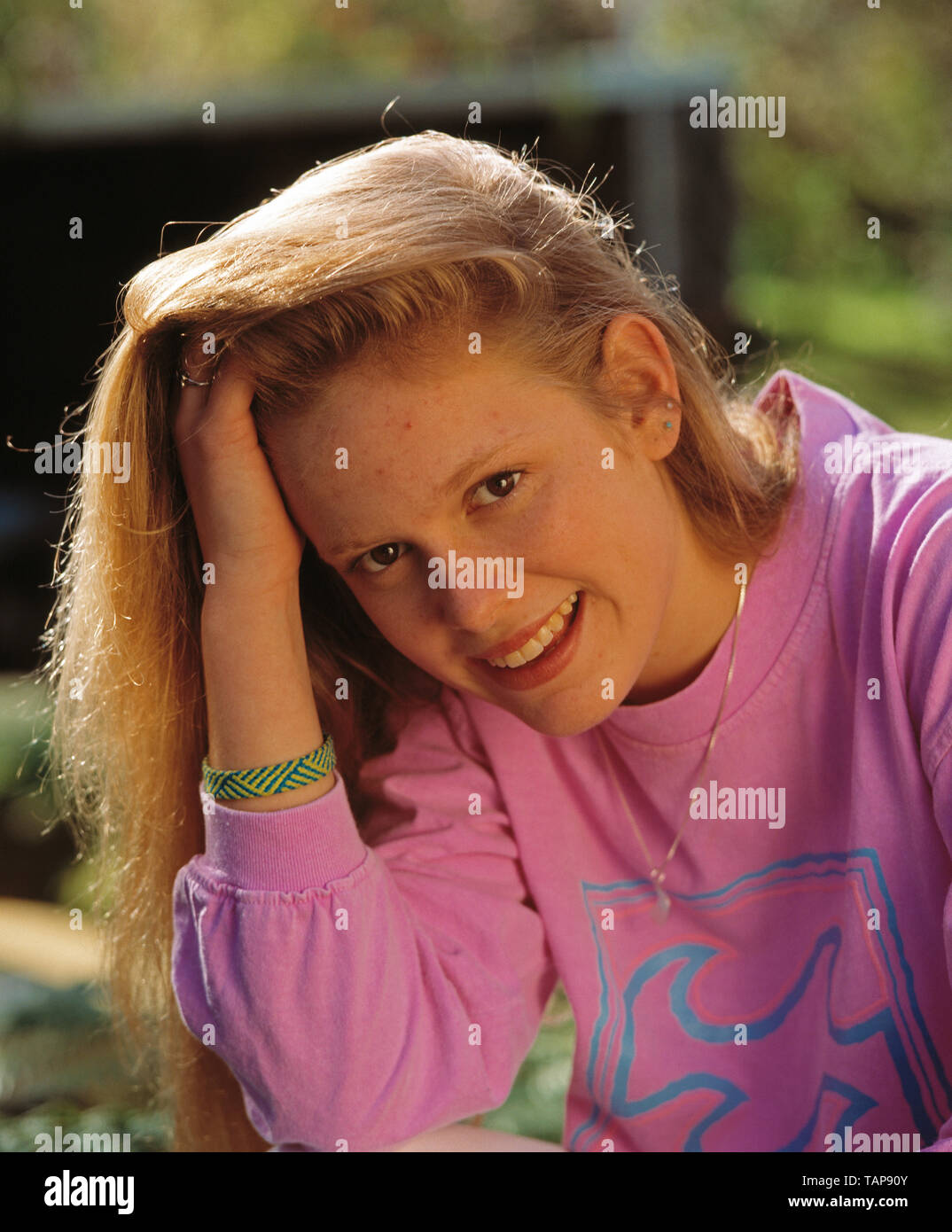 Outdoor portrait of teenage girl. Banque D'Images