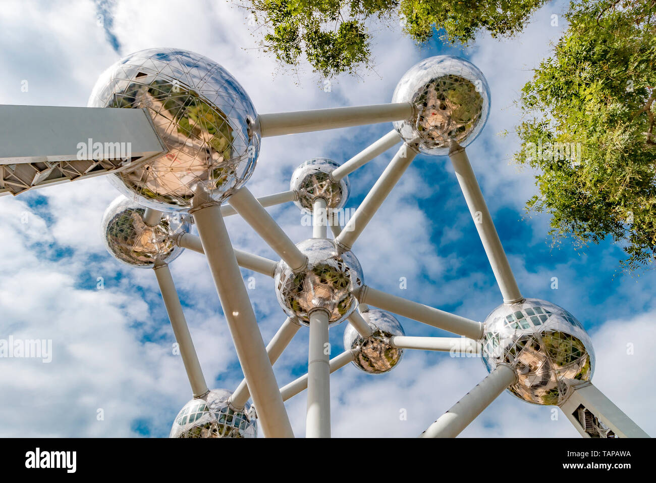 L'Atomium, une structure de sphères métalliques à Bruxelles, a l'origine construit pour l'Exposition Universelle de Bruxelles 1958, Bruxelles, Belgique Banque D'Images