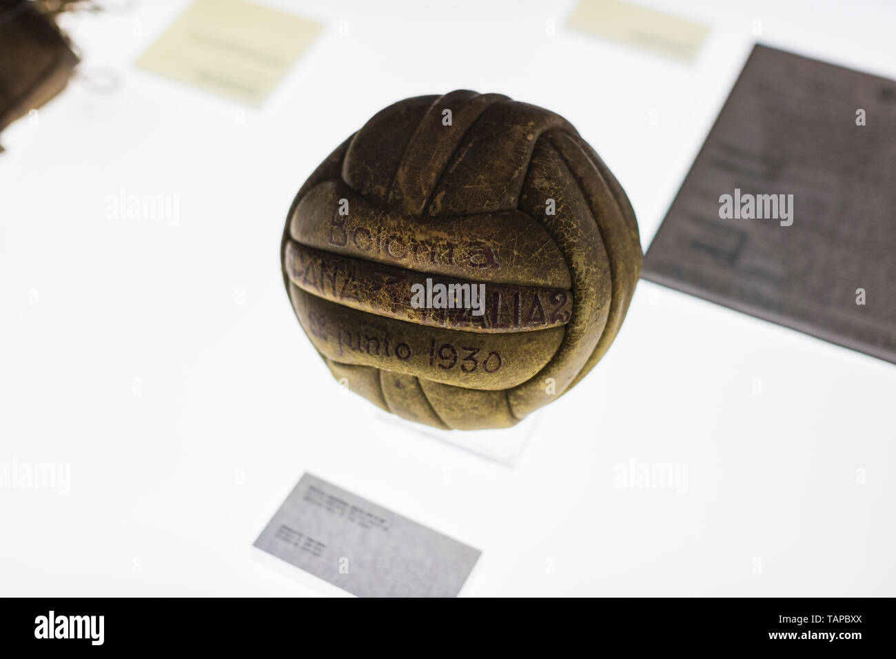 Barcelone, Espagne - 12 janvier 2018 : Le musée de trophées des coupelles et des bourses de l'équipe de FC Barcelone dans le Camp Nou. Banque D'Images