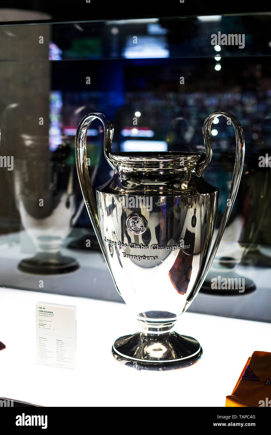 Barcelone, Espagne - 12 janvier 2018 : Le musée de trophées des coupelles et des bourses de l'équipe de FC Barcelone dans le Camp Nou. Banque D'Images