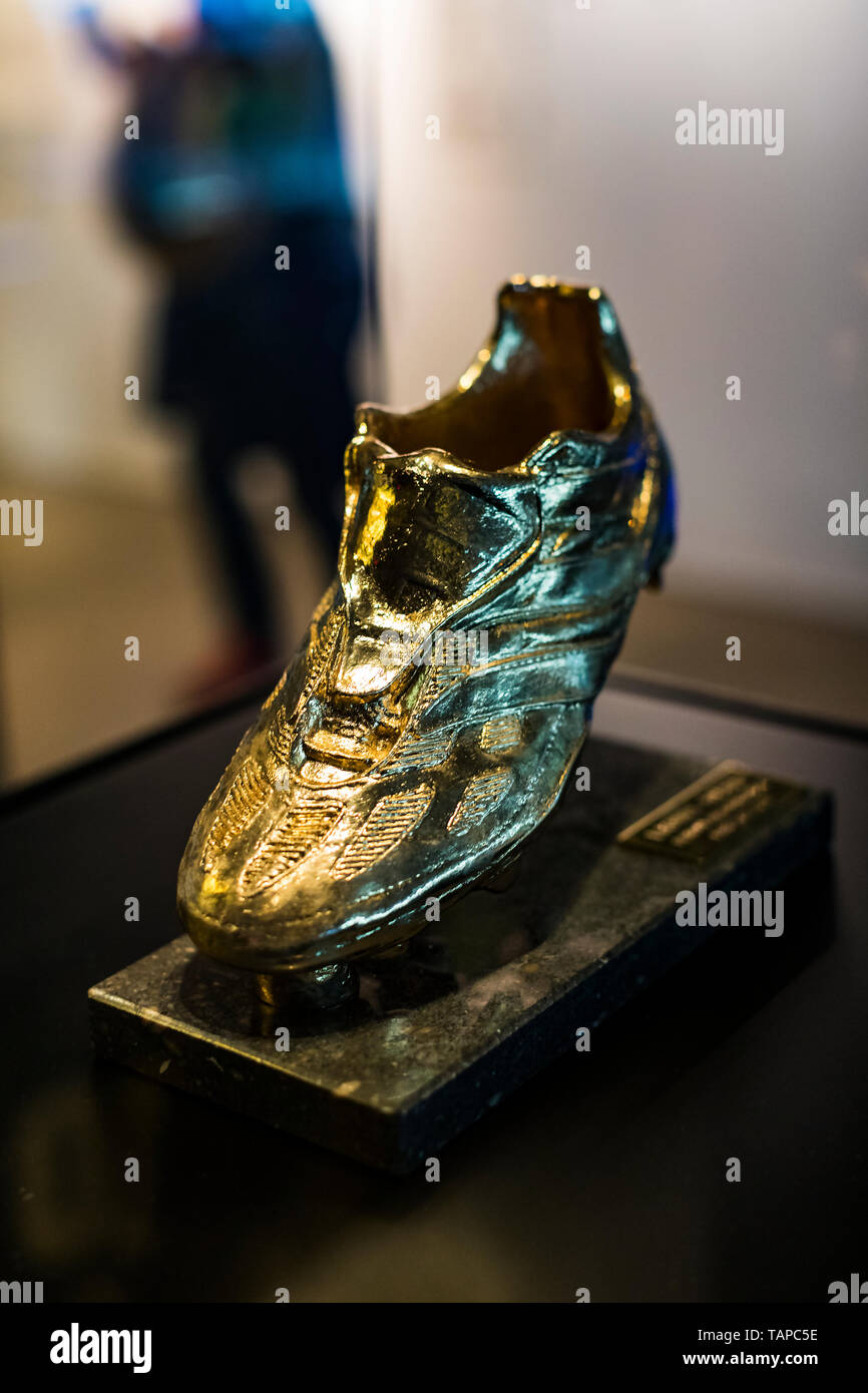 Barcelone, Espagne - 12 janvier 2018 : Le musée de trophées des coupelles et des bourses de l'équipe de FC Barcelone dans le Camp Nou. Banque D'Images