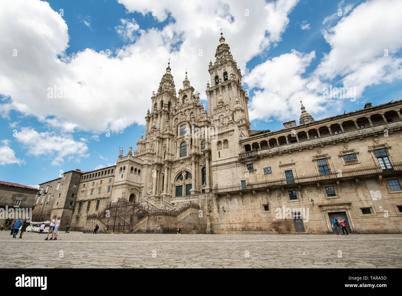 Santiago de Compostela cathedral low angle view à partir de la place Obradoiro Banque D'Images