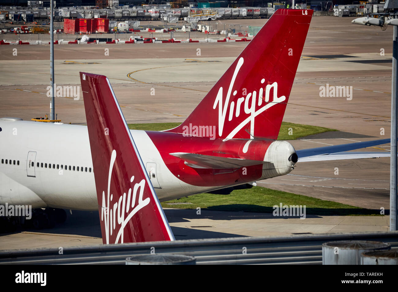 MANCHESTER AIRPORT terminal 2 Virgin Atlantic 474 série 400 Ruby Tuesday prépare à partir Banque D'Images