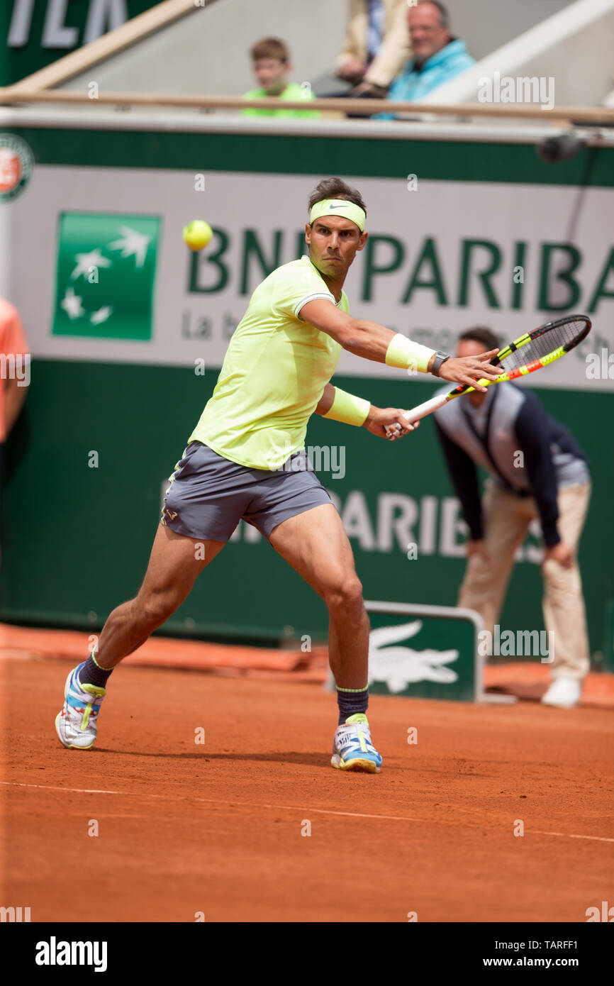 Rafael Nadal de l'Espagne pendant 7 jour d'Open de France le 27 mai 2019 à Paris, France Banque D'Images