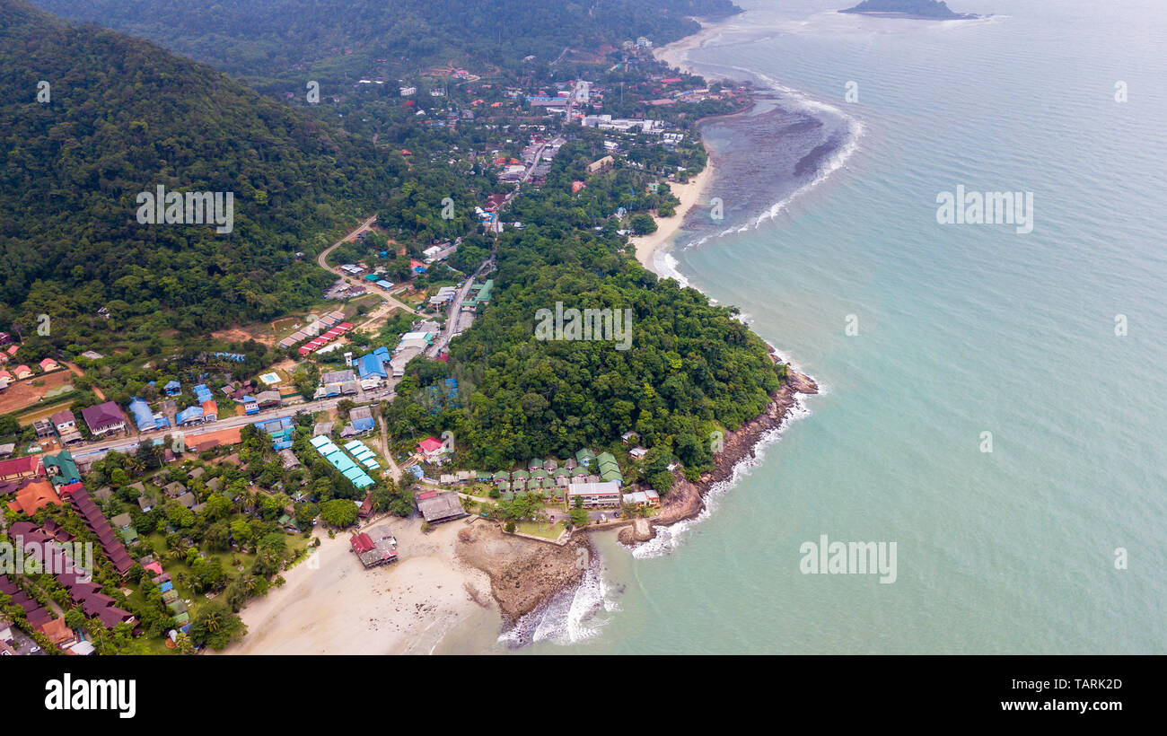 Vue aérienne de klong Prao Beach et plage de Kai Bae à Koh Chang, Trat, Parc National Thaialnd Banque D'Images