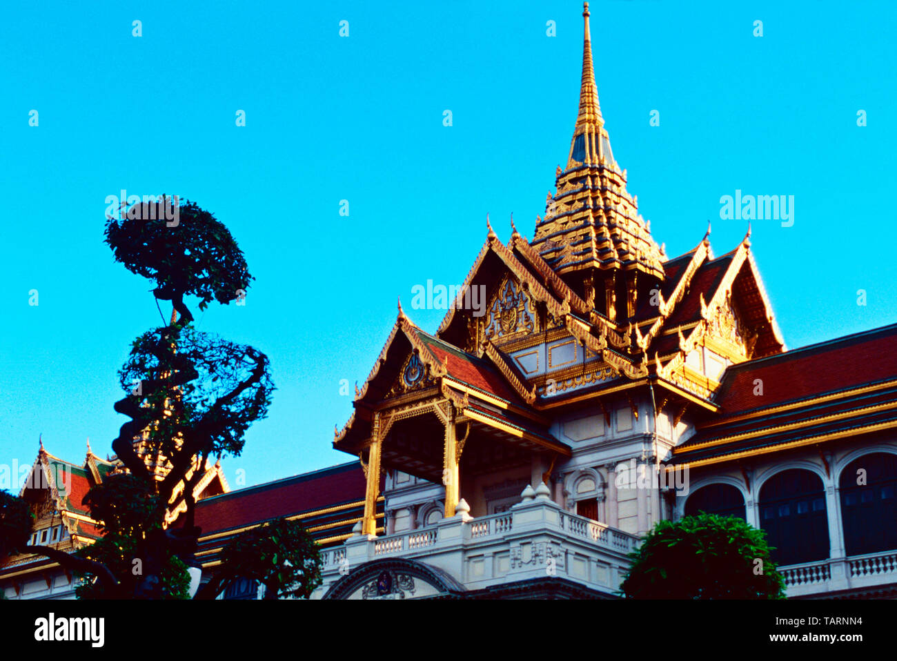 Chakri Mahat Prasat dans le Temple du Bouddha d'Emeraude,complexe,Thaïlande Bangkok Banque D'Images