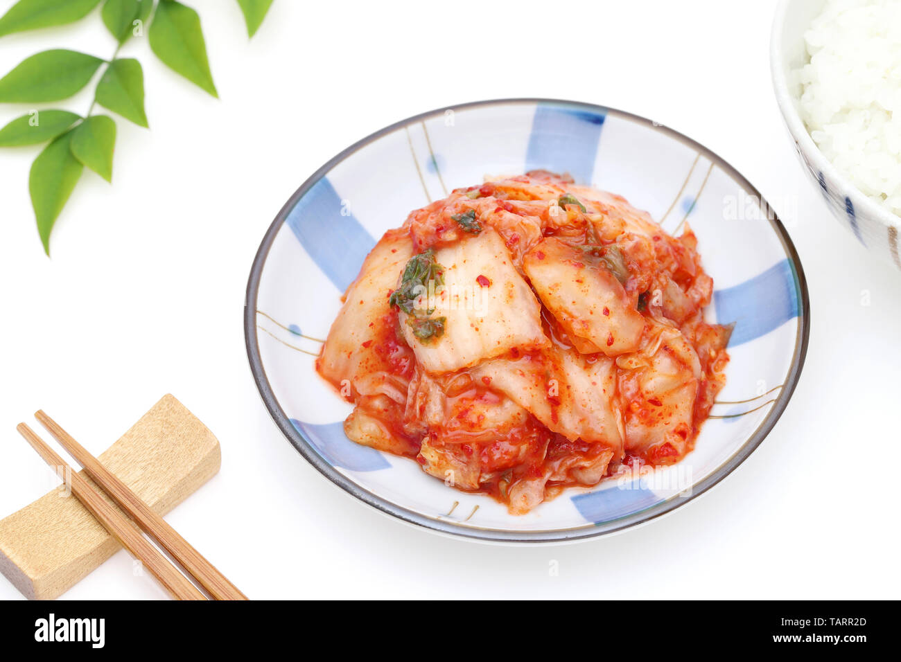 Le kimchi (Korean Food) close up on white background Banque D'Images