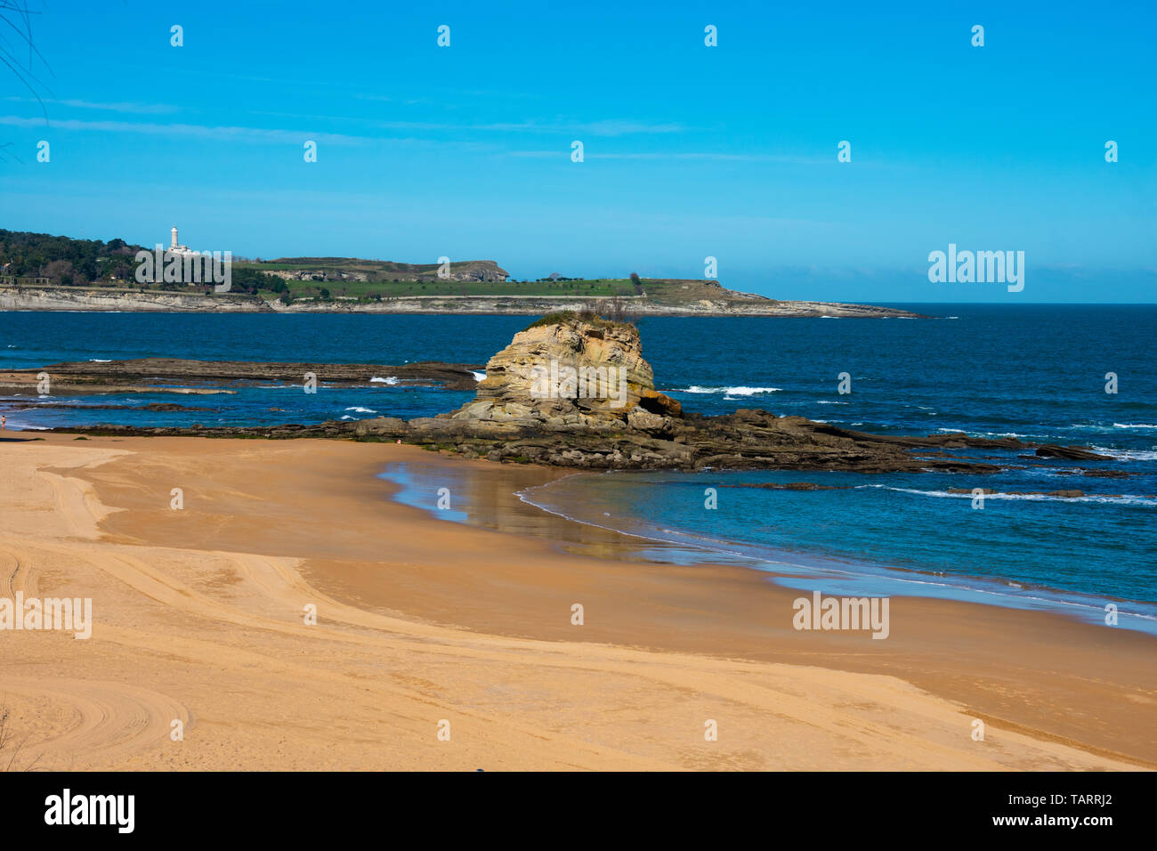 Vue de la plage de chameau (Playa el Camello). Santander, Espagne Banque D'Images