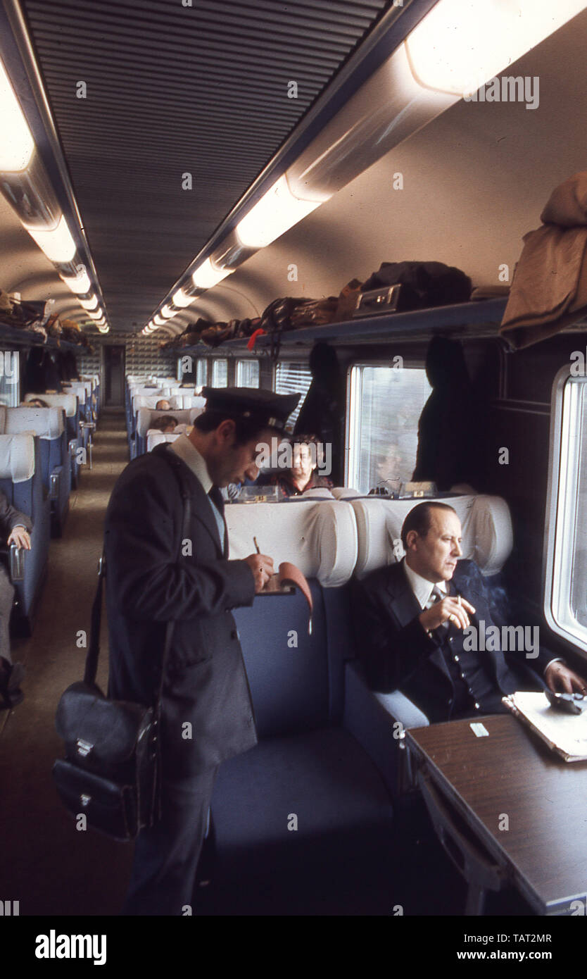Contrôleur, Ferrovie dello Stato, Milan, 1980 Banque D'Images