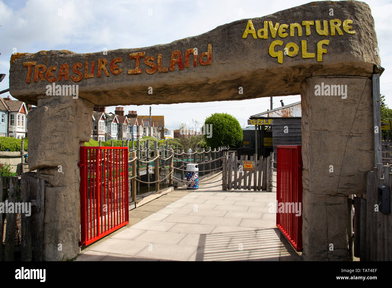 Treasure Island Adventure Golf portes d'entrée. Eastbourne. Banque D'Images