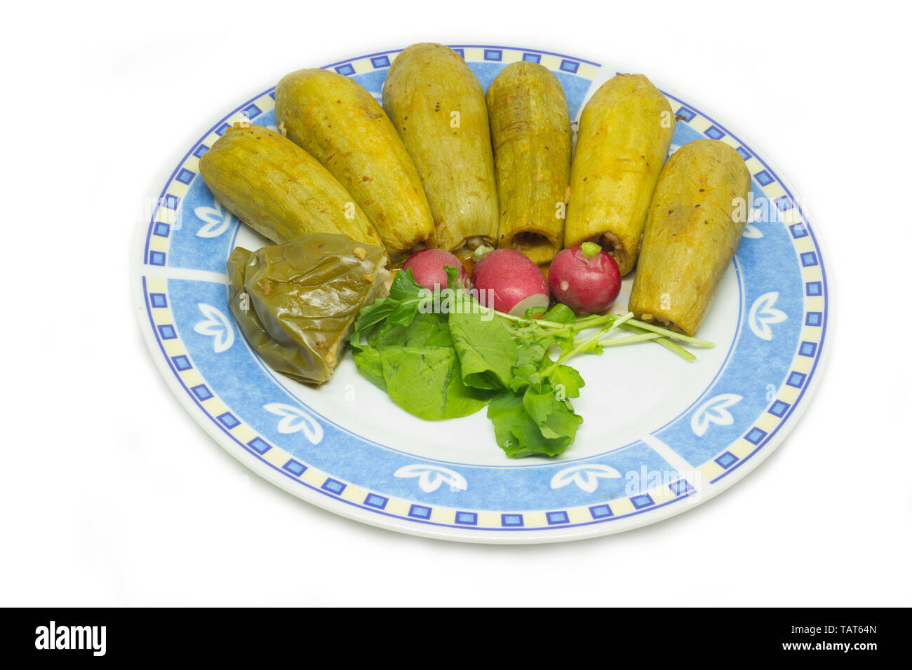 Un plat de courgettes farcies au riz et à la viande est en cours de cuisson. Banque D'Images