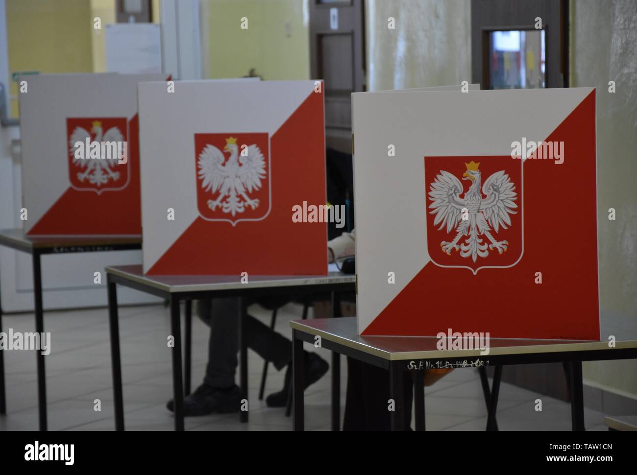 Lubin, Pologne. 26 mai, 2019. Élections au Parlement européen en Pologne. Les élections vont durer de 7 à 21 fois. polonais Polonais élit 52 représentants au Parlement européen/Twardysko-Wierzbicki Crédit : Piotr ZUMA Wire/Alamy Live News Banque D'Images