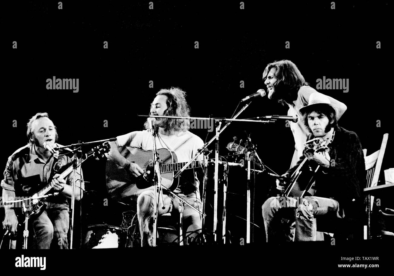 Samedi 14 septembre 1974, stade de Wembley, Crosby, Stills, Nash and Young London, Grande Bretagne - 1974, (Photo Gijsbert Hanekroot) *** légende locale *** Crosby, Stills, Nash & Young au stade de Wembley c,s,n, & y c,s,n, et y, csn&y Crosby, Stills, Nash et Young Banque D'Images