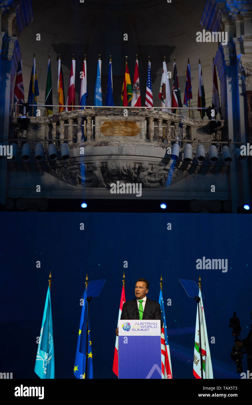 Acteur et ancien gouverneur de Californie Bellerose Schwarzenegger donne un discours au Sommet mondial sur l'Autriche 28 Mai 2019 Banque D'Images