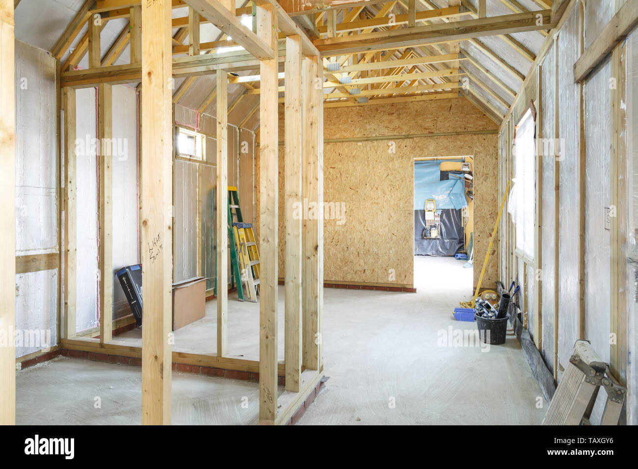Intérieur d'une UK maison à ossature bois en construction Banque D'Images