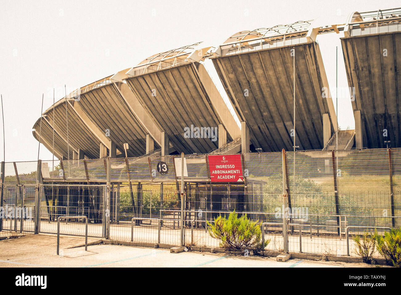 Bari Stadio San Nicola Worldcup 90 Architecture Renzo Piano Banque D'Images