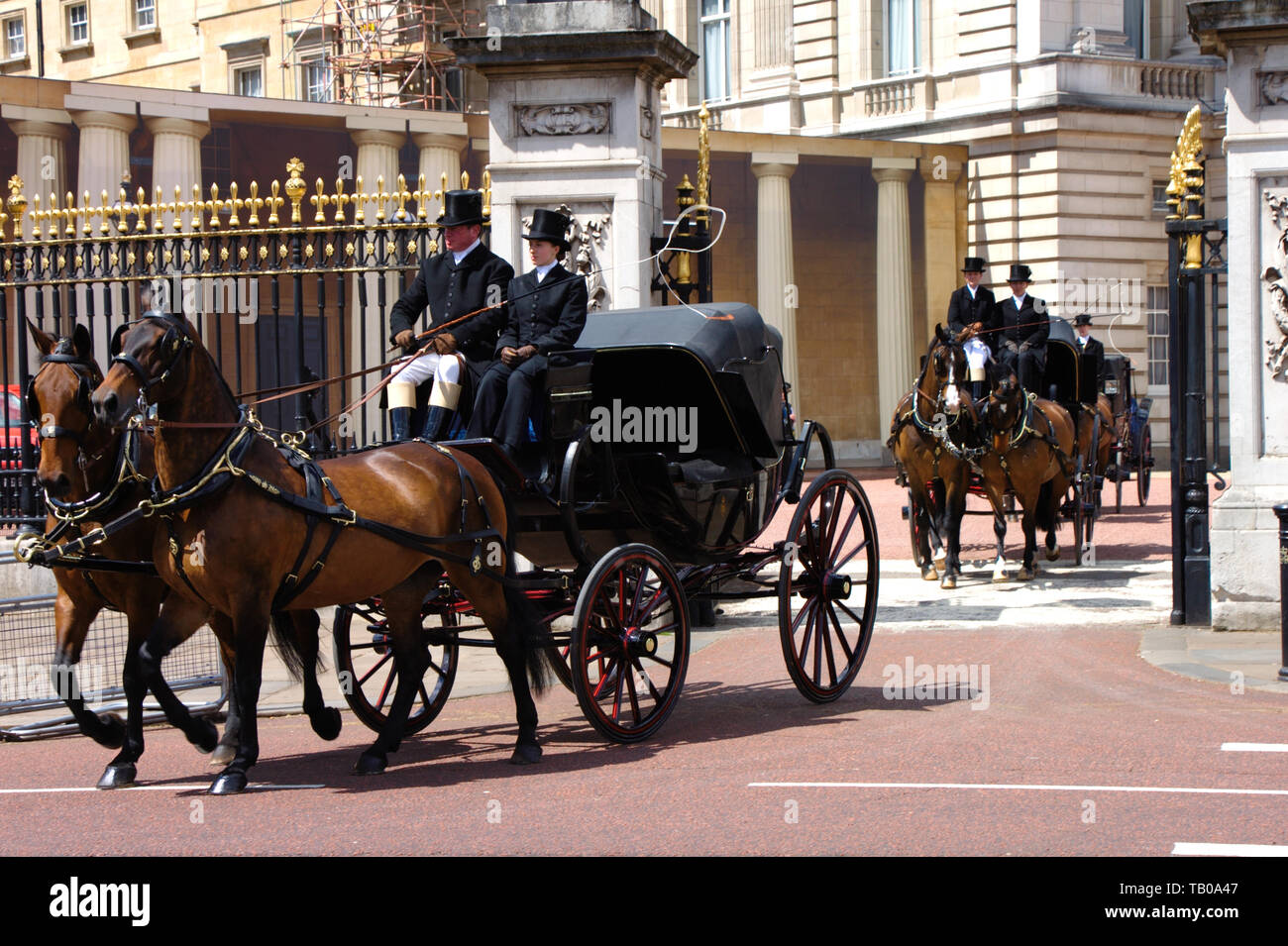 La célébration de l'anniversaire de la reine est le 8 juin. Deux semaines à l'avance une répétition a lieu. Royal Horse buggy en face de l'Buckingham pa Banque D'Images