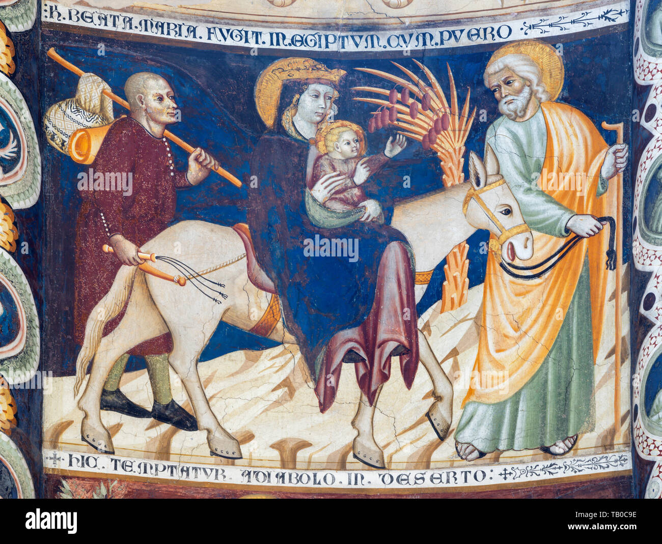 Côme, Italie - 9 mai 2015 : l'ancienne fresque de fuite en Egypte dans l'église basilique San Abbondio par artiste inconnu lui qui orchestre le di Sant'Abbondio' Banque D'Images