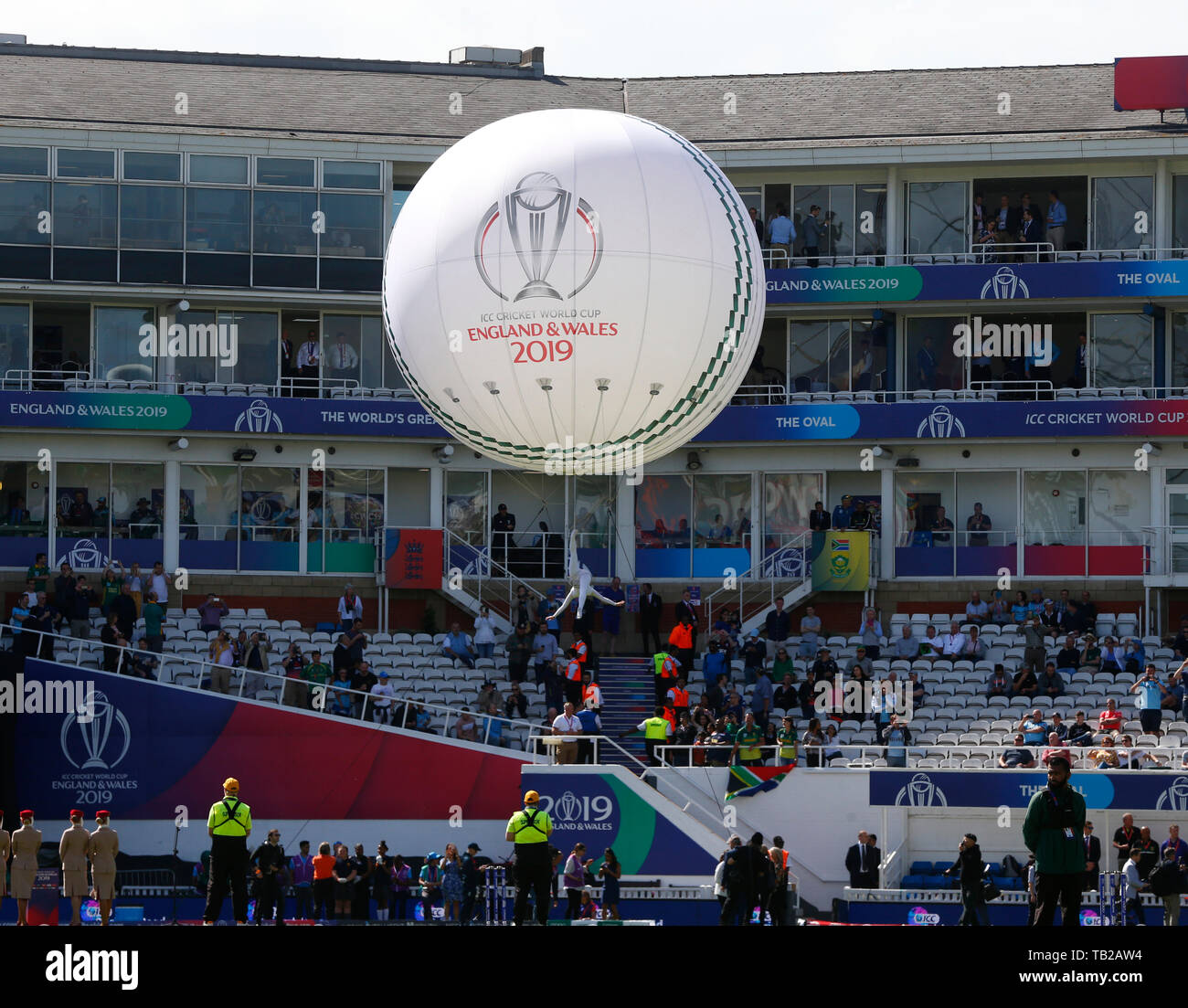 Londres, Royaume-Uni. 30 mai, 2019. Au cours de ballons équipes ICC Cricket World Cup Match 1 entre l'Angleterre et l'Afrique du Sud, à l'Ovale Stadium, Londres, le 30 mai 2019 : Crédit photo Action Sport/Alamy Live News Banque D'Images